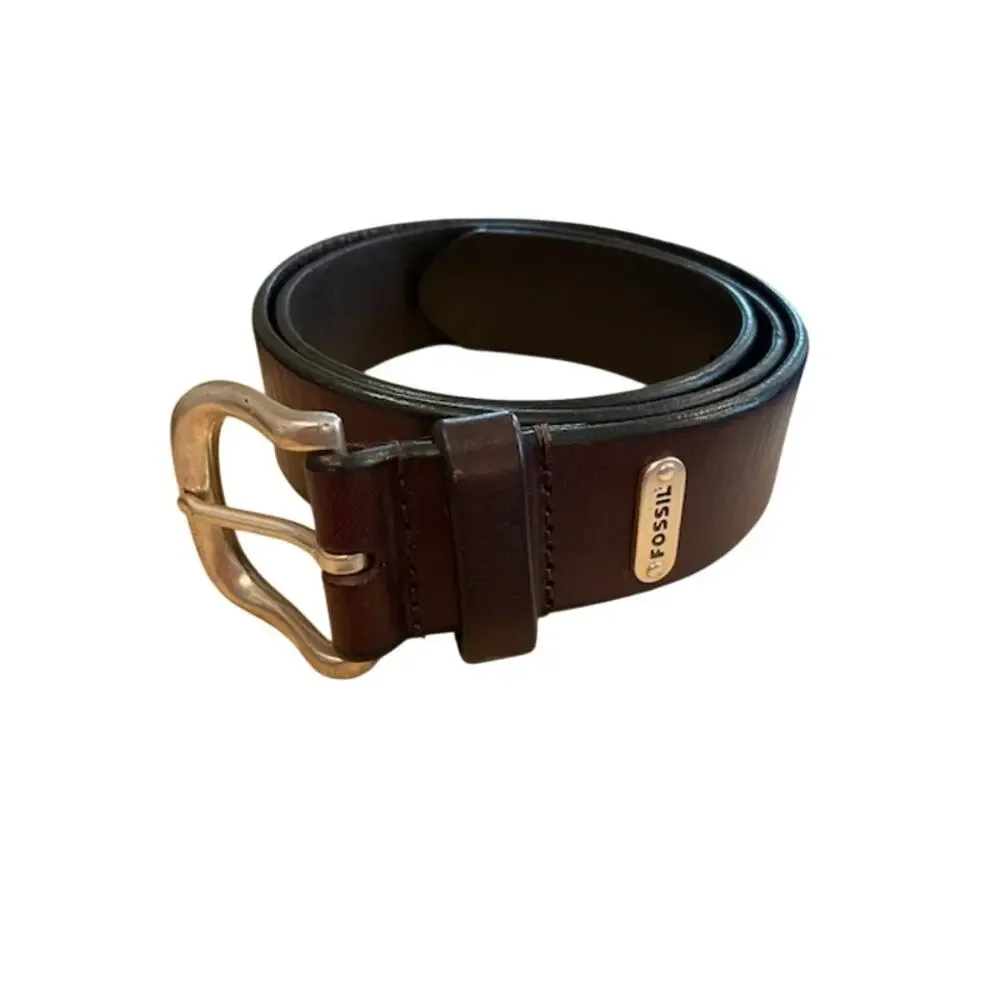 Fossil men's brown genuine leather belt, size 32.